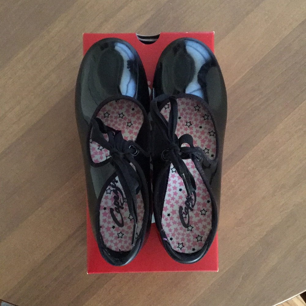 Capezio Tao Shoes Size 2M
